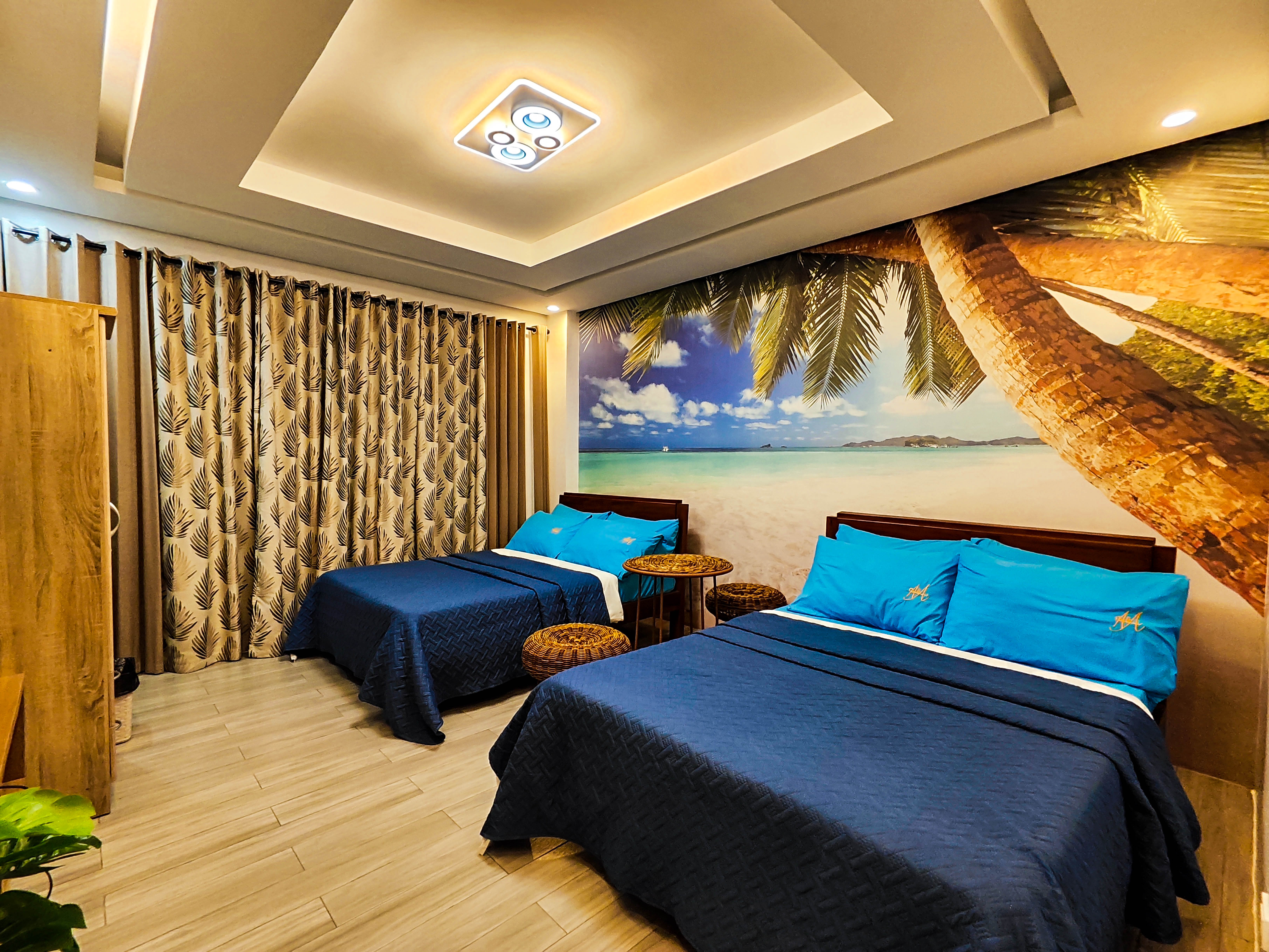 CALAGUAS ROOM